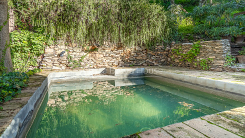 Casa històrica a Begur amb piscina i jardí privat