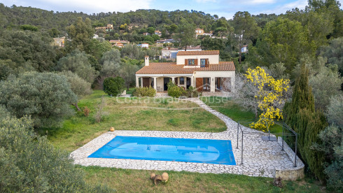 Casa rústica con piscina en Vall-llobrega, Costa Brava