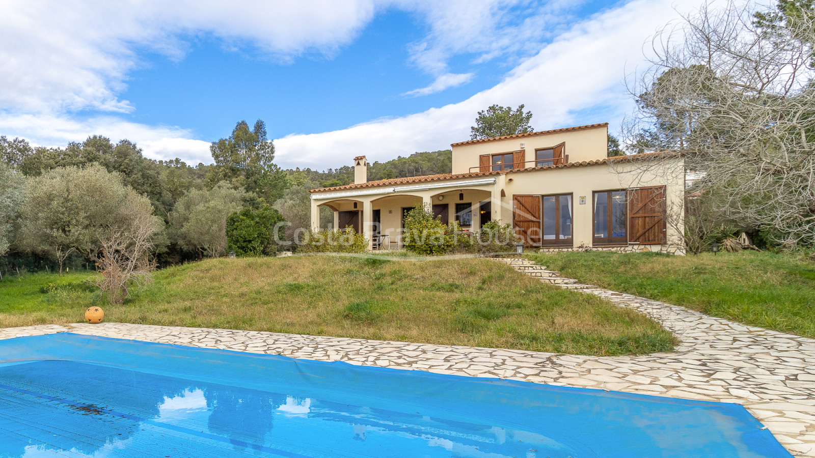 Rustic house with pool in Vall-llobrega, Costa Brava