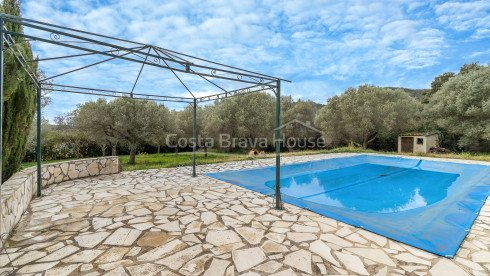 Casa rústica con piscina en Vall-llobrega, Costa Brava