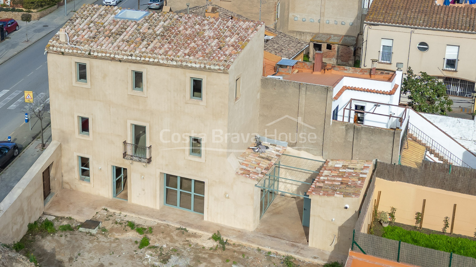 Townhouse in Palafrugell with pool and garden