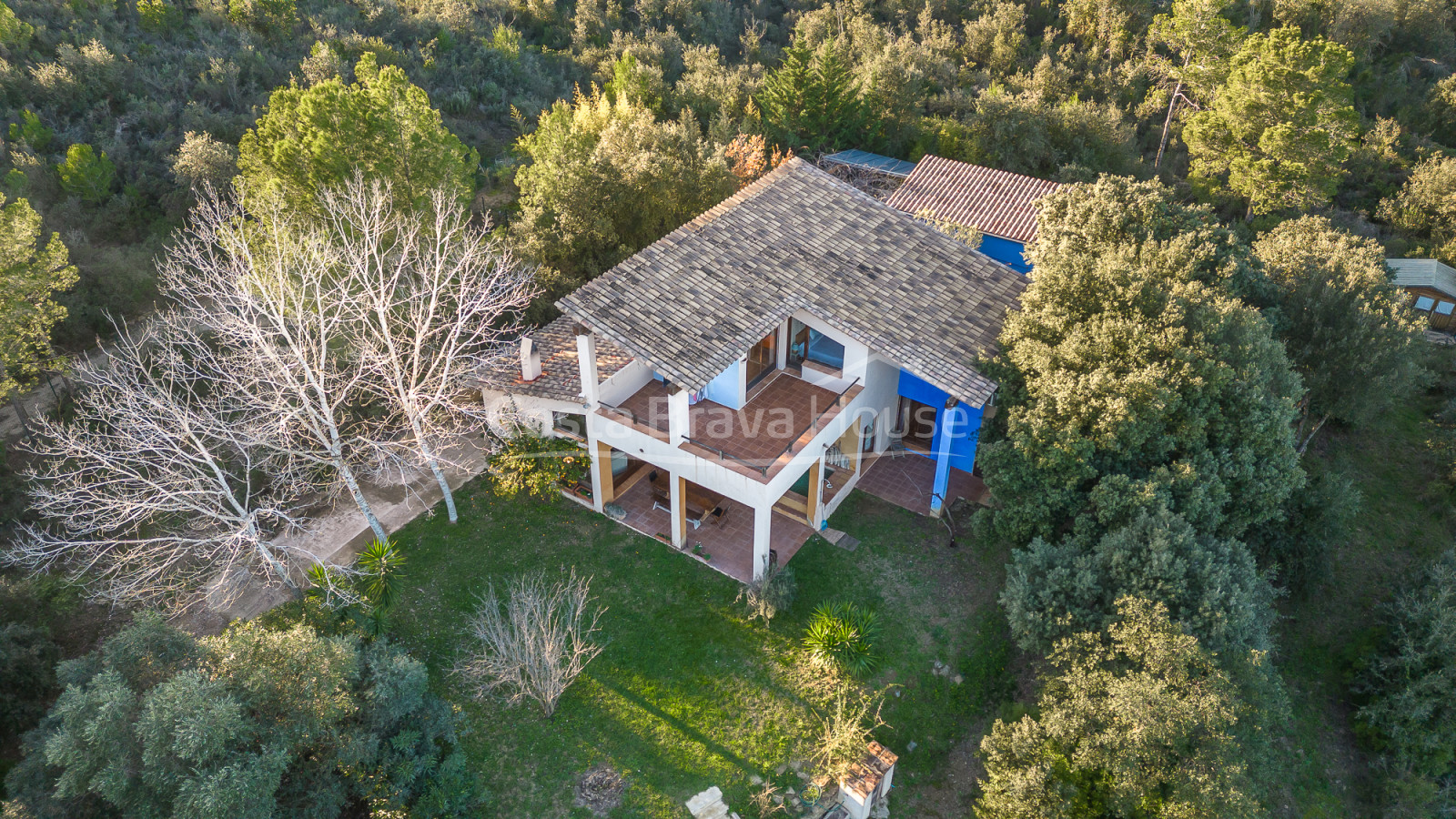 Casa rústica-mediterránea en Foixà Baix Empordà con terreno y vistas