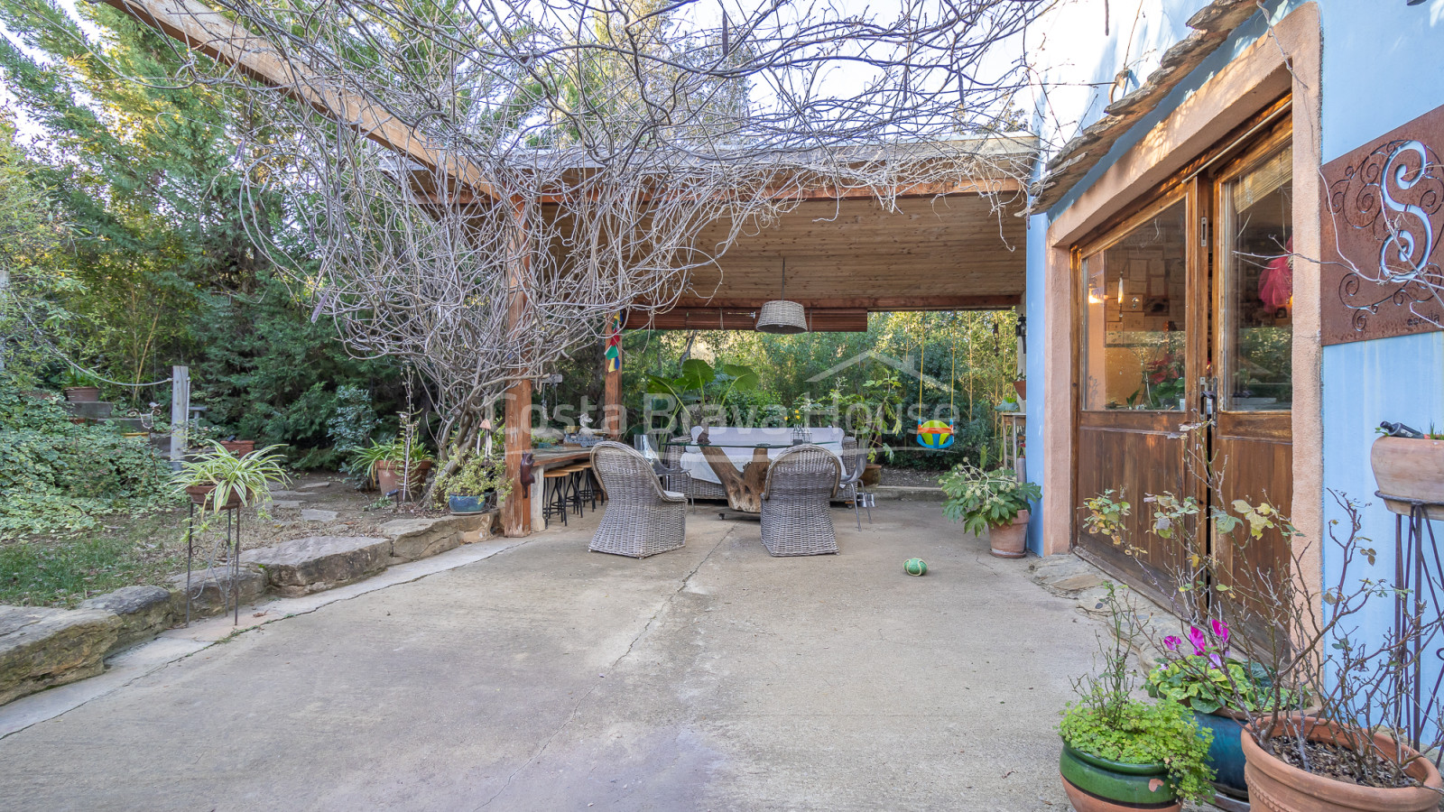 Maison rustique-méditerranéenne à Foixà Baix Empordà avec terrain et vues