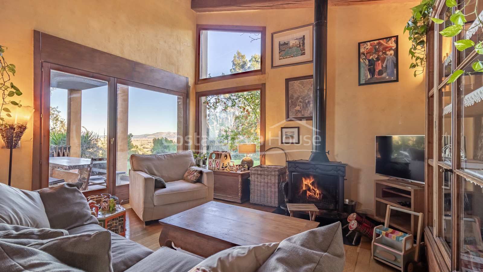 Maison rustique-méditerranéenne à Foixà Baix Empordà avec terrain et vues