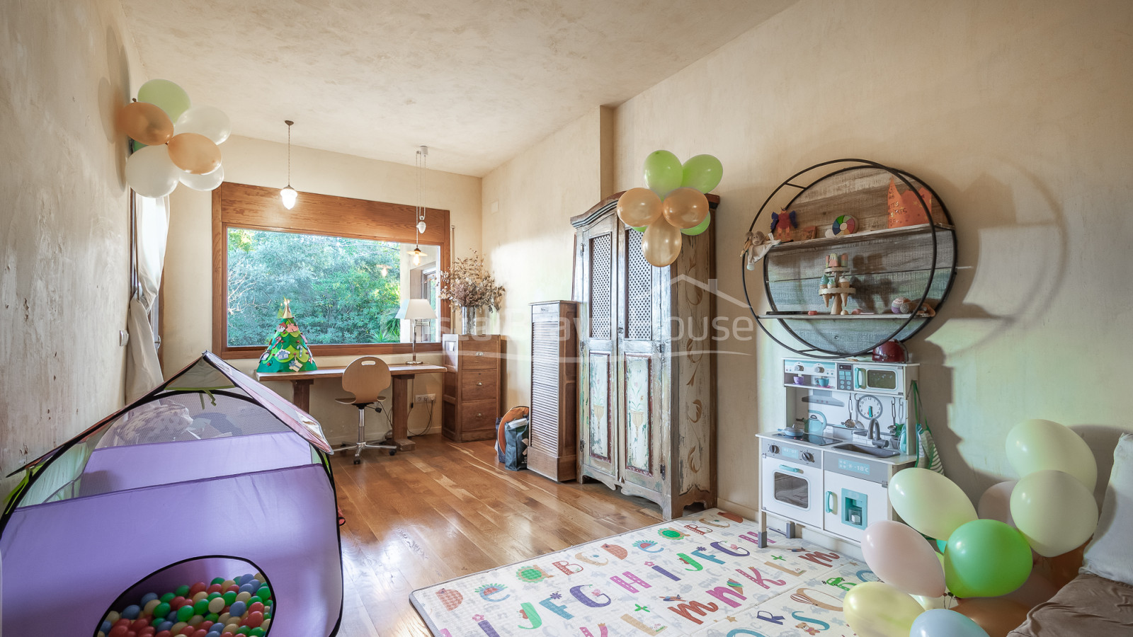 Maison rustique-méditerranéenne à Foixà Baix Empordà avec terrain et vues