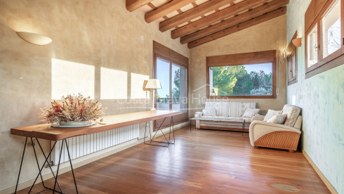 Maison rustique-méditerranéenne à Foixà Baix Empordà avec terrain et vues