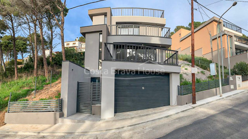 Casa elegant en construcció a Begur, Costa Brava